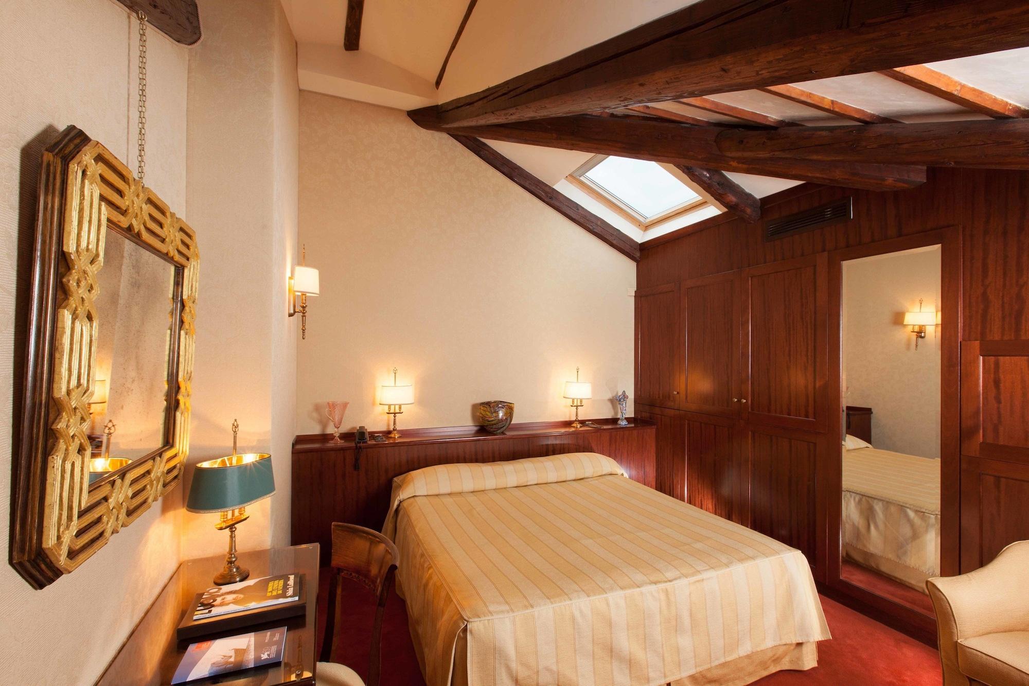 Hotel Palazzo Stern Venice Exterior photo