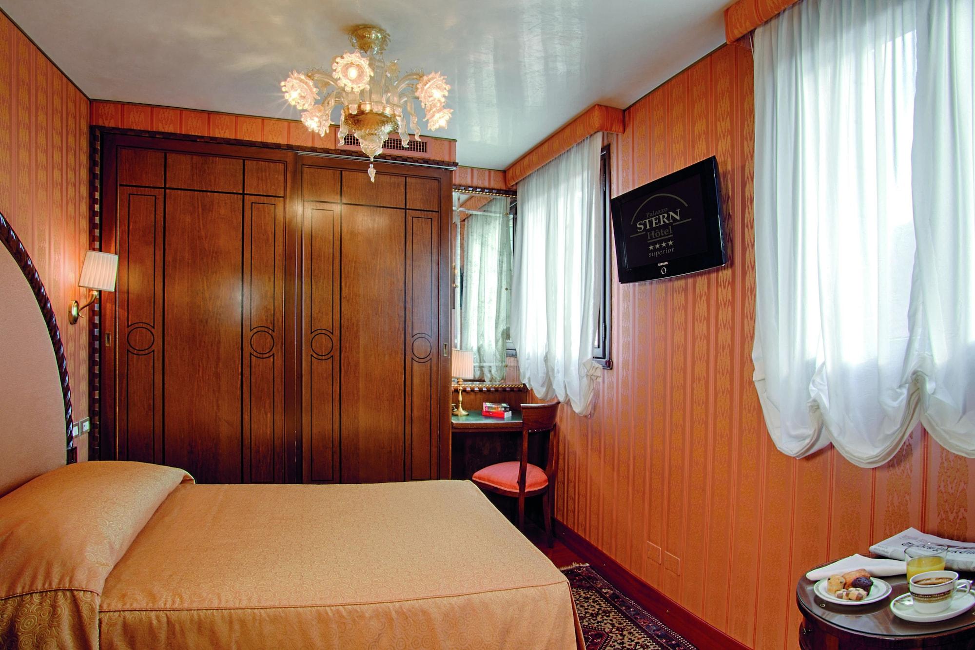 Hotel Palazzo Stern Venice Exterior photo
