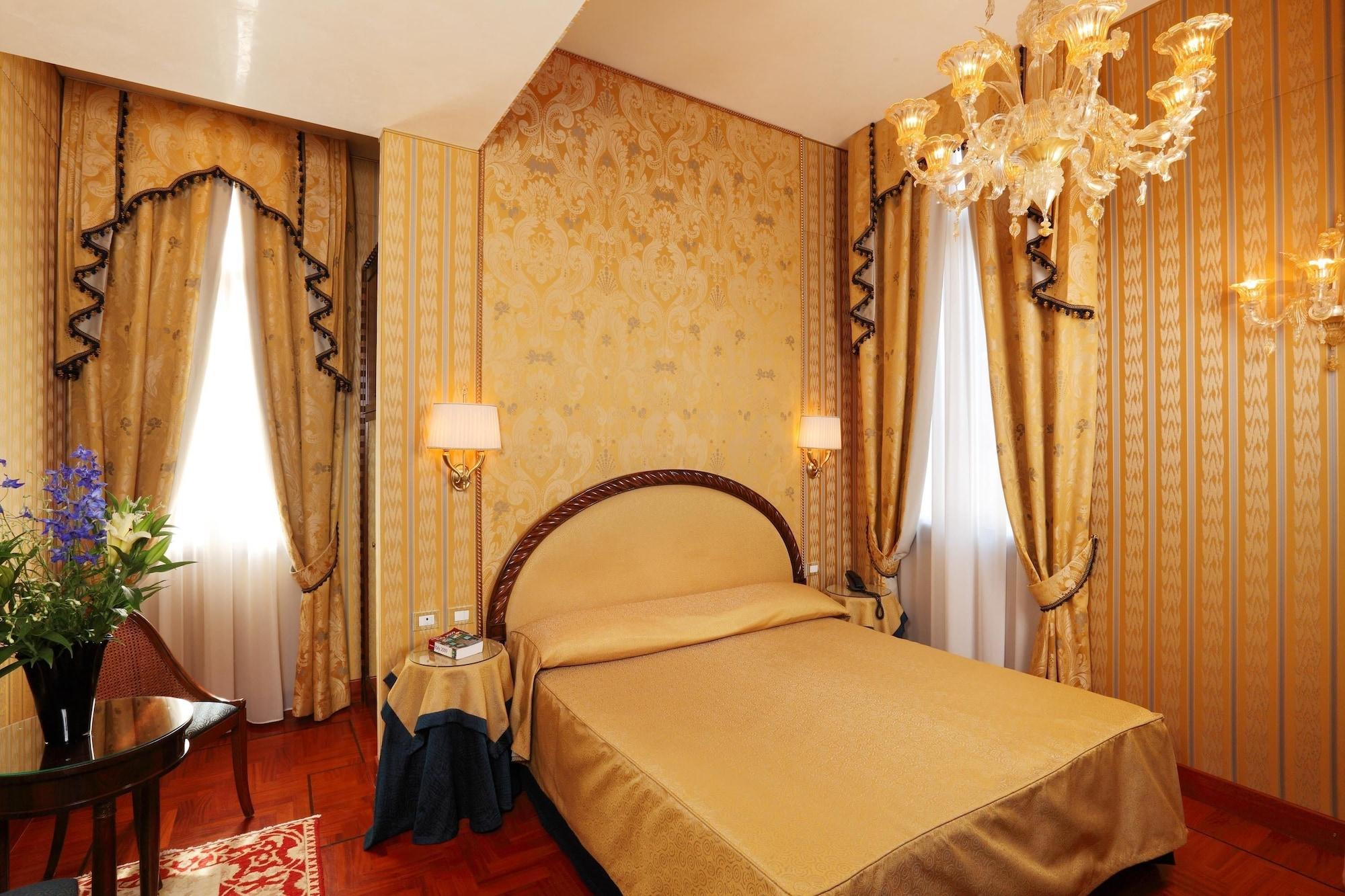 Hotel Palazzo Stern Venice Exterior photo