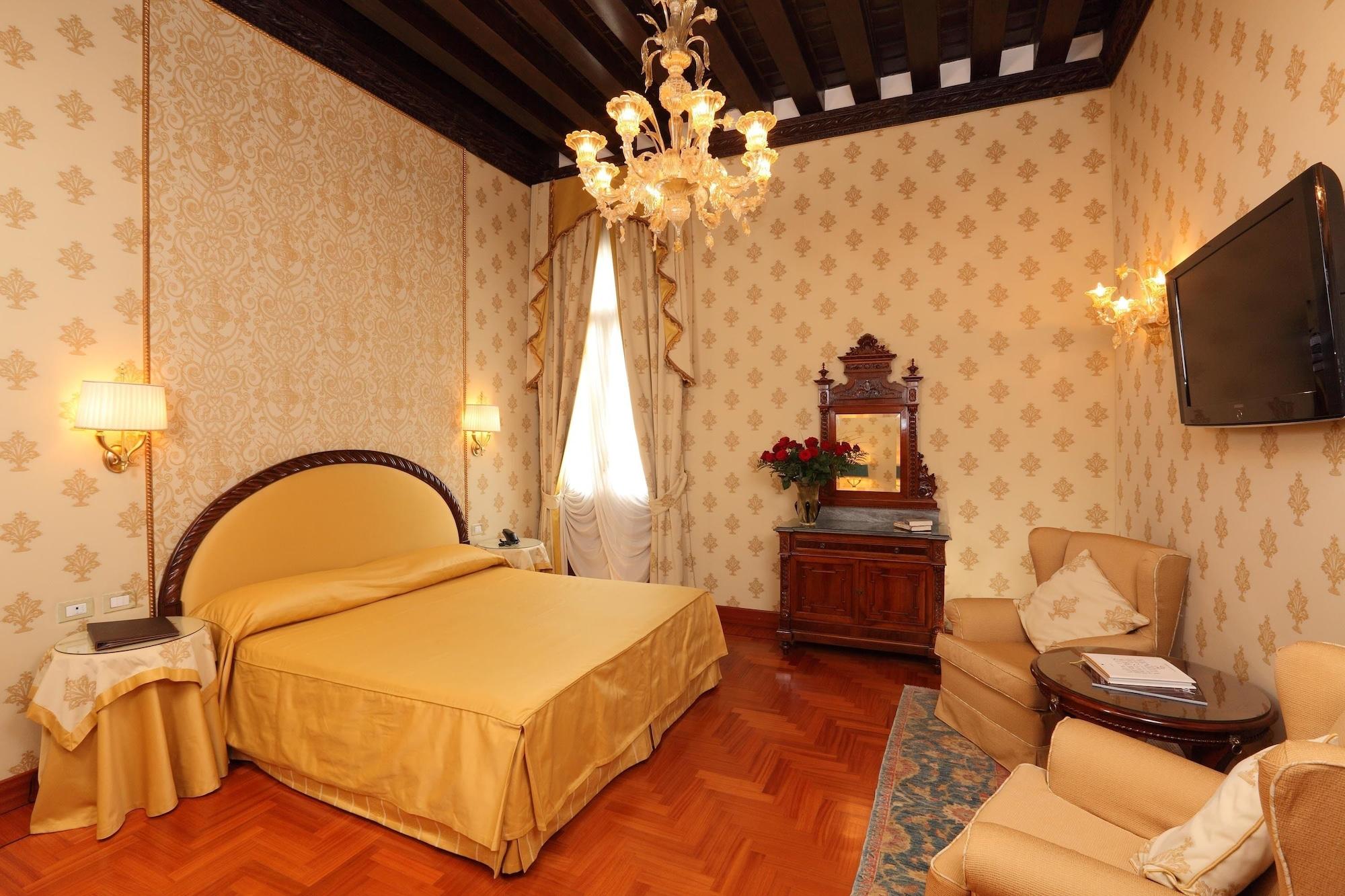 Hotel Palazzo Stern Venice Exterior photo